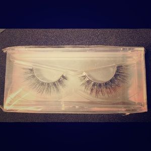 Mink strip lashes